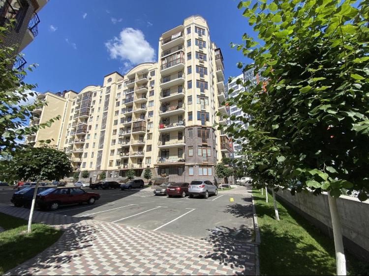 Luxury Emerald Apartments Irpín Exterior foto